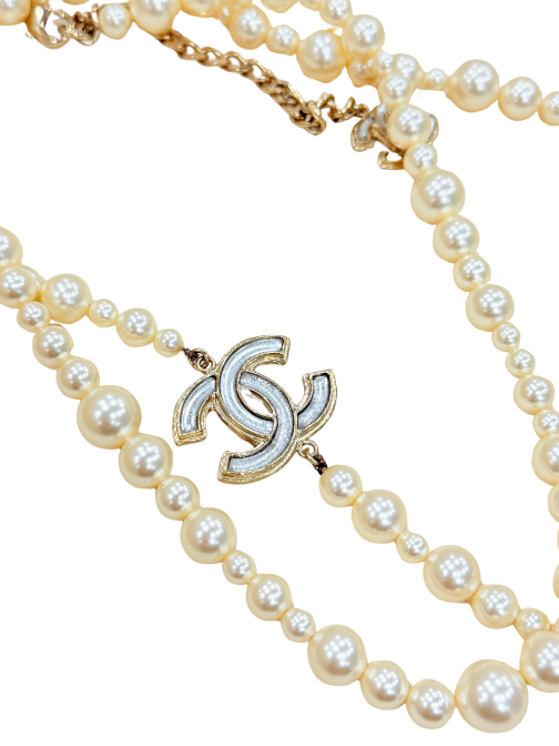 Pearl with CC Logo Long Necklace Lightgold