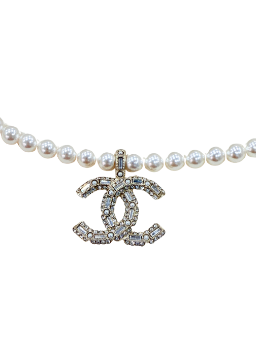 Pearl with Crystal CClogo Choker Silver